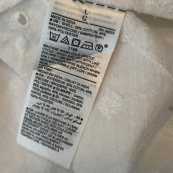 Old Navy Eyelet Ruffle Sleeve Tank Top in White Size Large - Picture 9 of 9